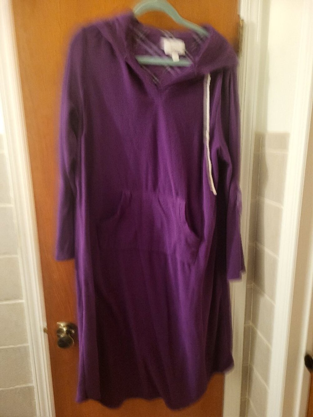 Carole Hockman purple nightgown (L)